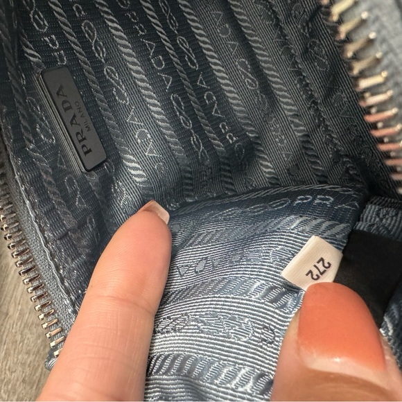 Prada re-edition 2005 - Picture 11 of 12